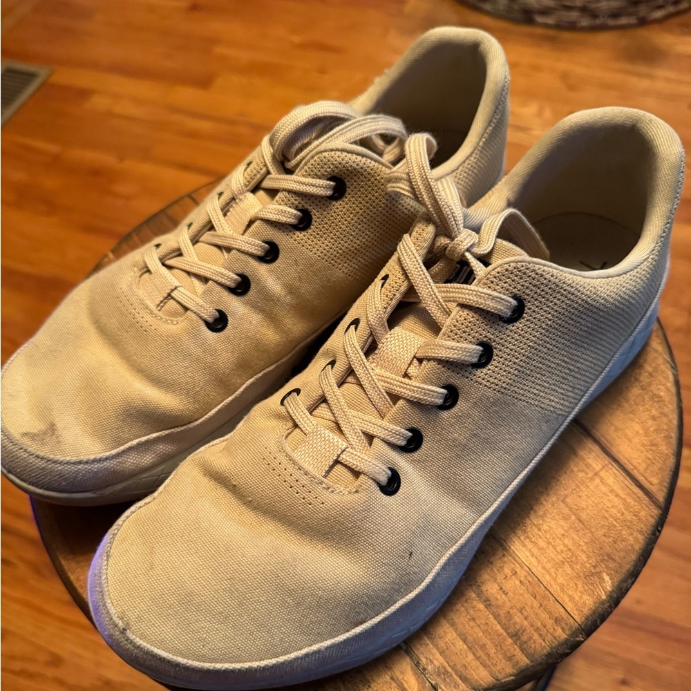 Canvas nobull trainers!